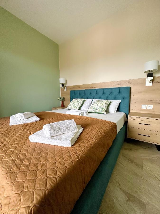 Hotel Palmera Сарти Экстерьер фото